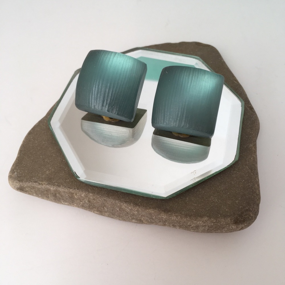 Alexis Bittar Turquoise Aqua Blue-Green Opalescent Frosted Lucite Clip Earrings - Picture 5 of 11